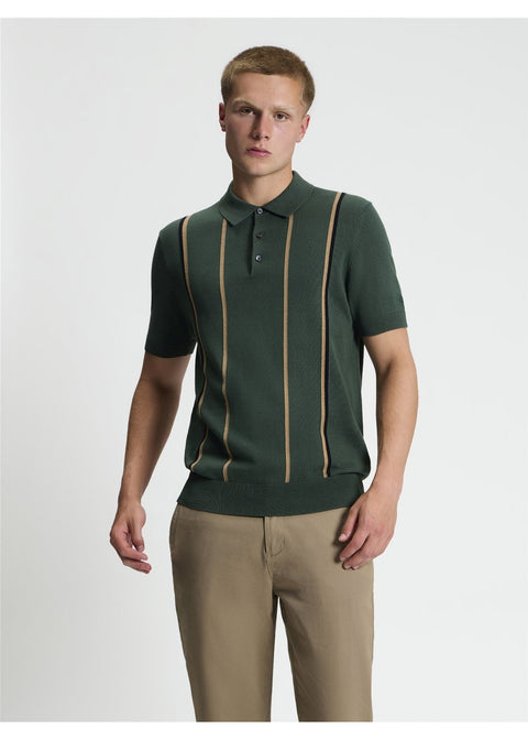 Ben Sherman Mod Stripe Gebreide Polo Flessengroen – voorkant gedragen
