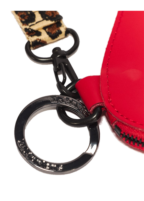 Detail sleutelring en polsbandje Dr. Martens Heart portemonnee