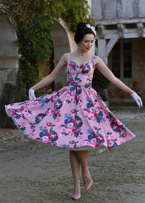 Audrey Hepburn - Tagged "kleur-roze" - www.succubus.nl Audrey Hepburn - Tagged "kleur-roze" - www.succubus.nl