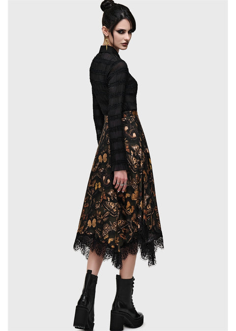 Killstar Mortelle Moth Midi Rok Multi – achteraanzicht op model