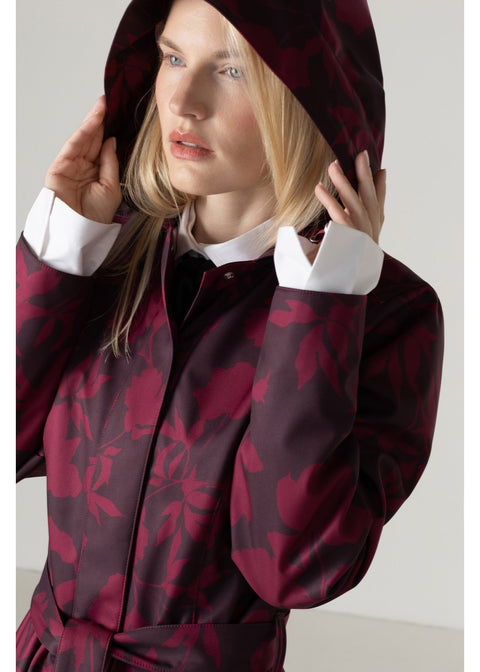 RainSisters Peony Velvet swing regenjas burgundy – detail capuchon en print